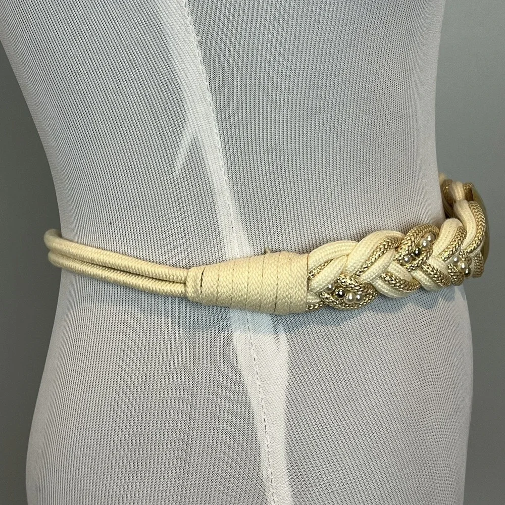 Vintage Women's Braided Woven Belt Macrame Size S/M Ivory Tan Gold Tone
